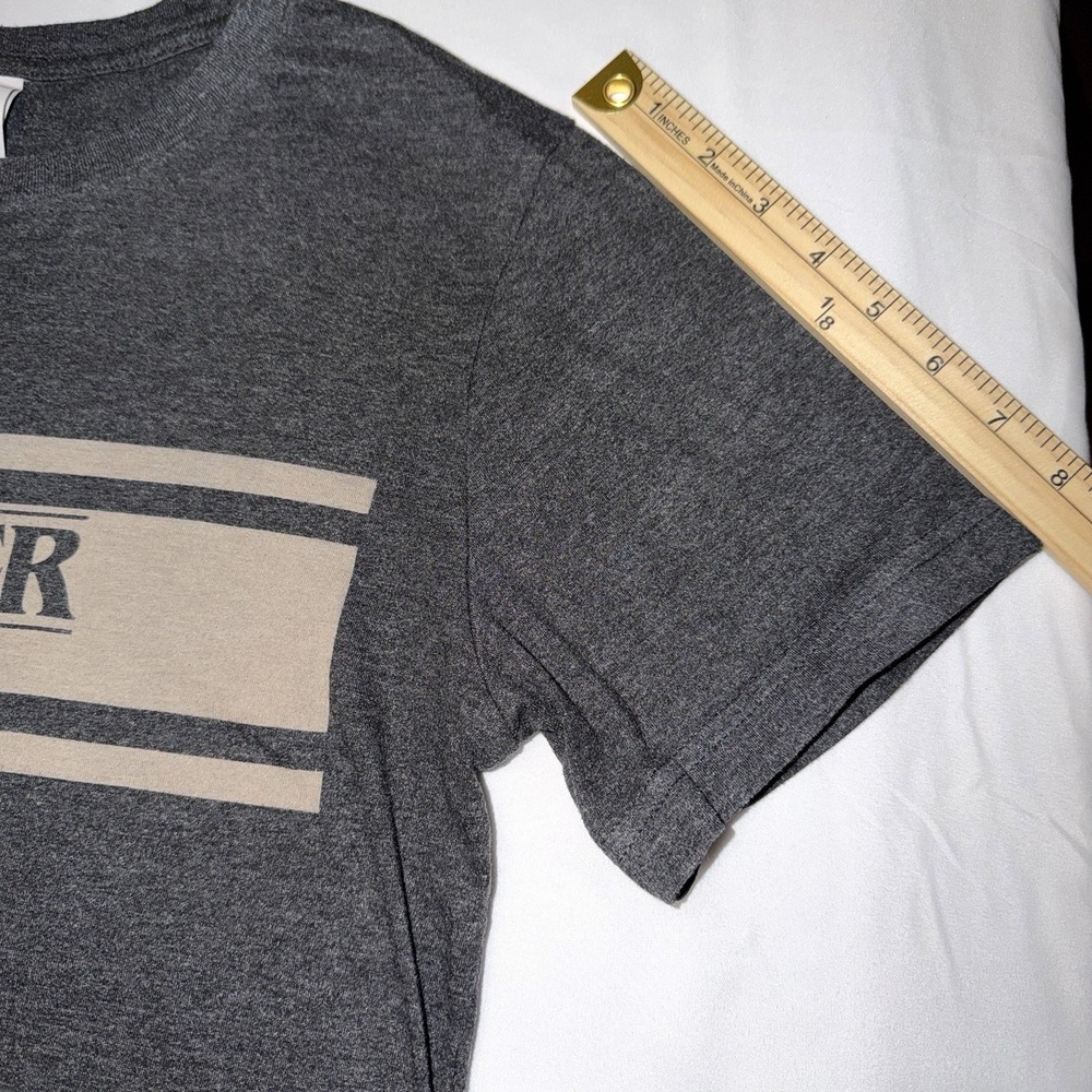 Stranger Things T‎ Shirt Gray Netflix TV Show Graphic Tee Men's Size Medium - Picture 5 of 8